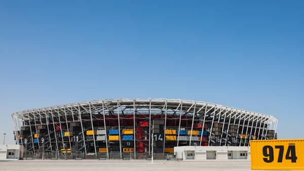 At VM-stadionene i Qatar er planlagt av sønnen til Hitlers favoritt-arkitekt er nesten for ironisk