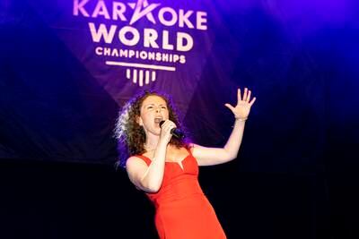VM i karaoke: – Sang er målet. Karaoke er metoden