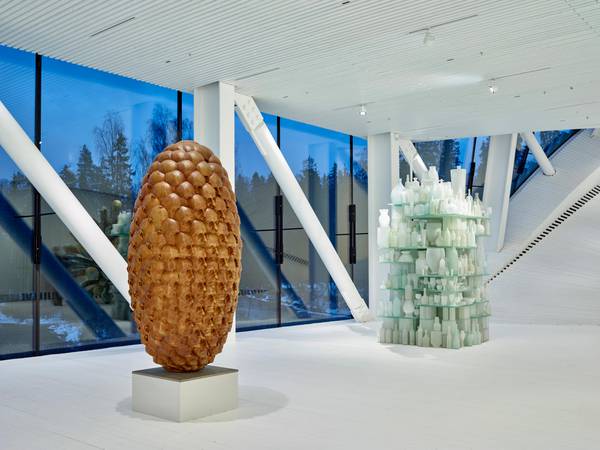 Tony Craggs skulpturer: Fyller Kistefos med vidd og selvtillit