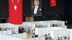 PEN-leder Burhan Sönmez: – Erdoğan vil at vi skal hate hverandre