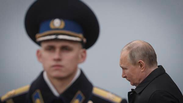 Mener Putin kan være syk og nå sitter utrygt: – Noe er åpenbart galt